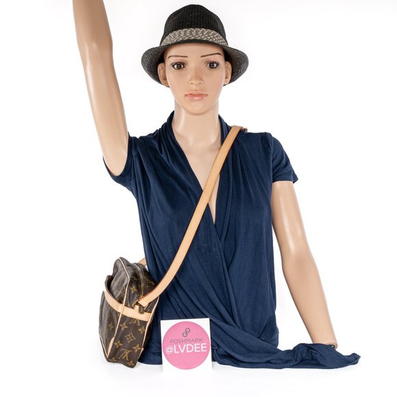 LOUIS VUITTON Monogram Compiegne Toiletry Vintage - Picture 7 of 14